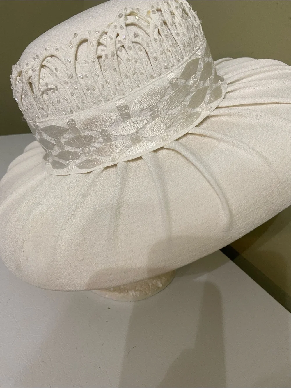 Beautiful Dress Hat / Church Hat by Lisa Rene’ - Picture 2 of 8